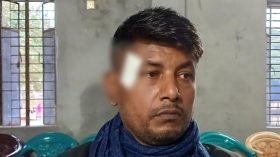 গণঅভ্যুত্থানে শহীদ সাগরের বাবার ওপর হামলা