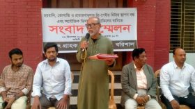 বরিশালে প্রিপেইড মিটার স্থাপন বন্ধসহ ৩ দফা দাবি