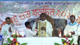 জমকালো আয়োজনে বরিশালে বড়দিন পালিত