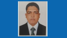 সর্বোচ্চ ওকালতনামা ক্রয়ের শীর্ষে আইনজীবী আজাদ রহমান