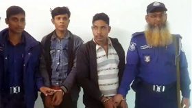 ভান্ডারিয়ায় লুট হওয়া মালামালসহ আটক ২