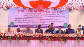পিরোজপুরে কৃতি শিক্ষার্থীদের সংবর্ধনা