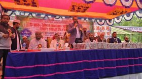 সিরাজ উদ্দিন আহমেদ স্মৃতি পদক প্রদান