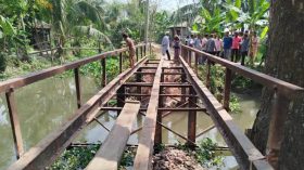 বিএনপি নেতার বিরুদ্ধে ব্রিজের রড চুরির অভিযোগ