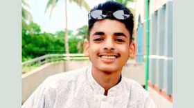 মঠবাড়িয়ায় বজ্রপাতে মায়ের সামনেই মারা গেল ছেলে