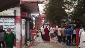 নথুল্লাবাদে মালিকানাধীন জমিতে সিটি কর্পোরেশনের সড়ক নির্মাণ