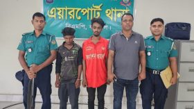 ইছাকাঠিতে গোডাউনের মালামাল চুরির অভিযোগে দুই চোর আটক
