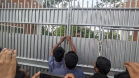 এবার ববি ভিসির বাসভবনে তালা
