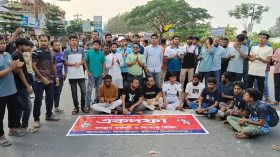 ভিসির অপসারণ দাবিতে ‘মহাসড়ক ব্লকেড’, যানজট