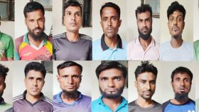 চরের মাটি কেটে নেয়ার সময় ১৪ শ্রমিক আটক