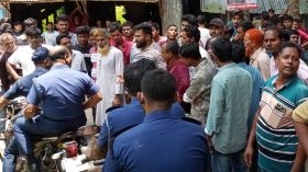 সম্মেলন ঘিরে বাবুগঞ্জে বিএনপির দুই পক্ষের সংঘর্ষ, আহত ৫