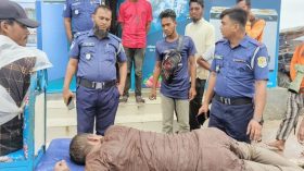 মদপান করে সমুদ্রে নেমে ডুবে যাচ্ছিলেন পর্যটক,অতপর…