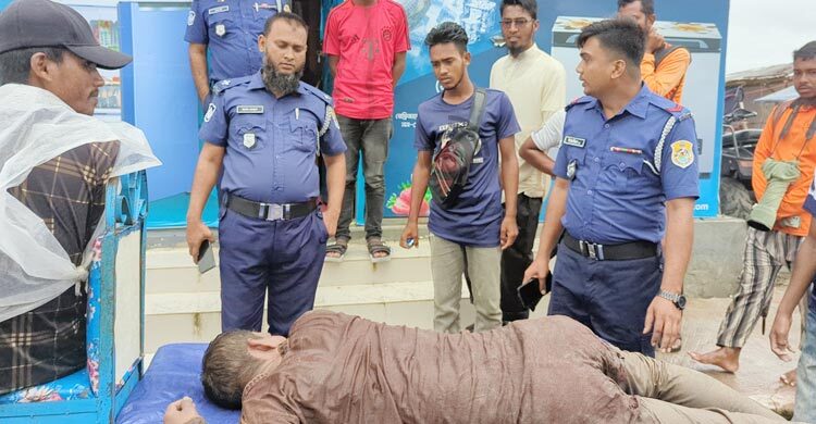 মদপান করে সমুদ্রে নেমে ডুবে যাচ্ছিলেন পর্যটক,অতপর…