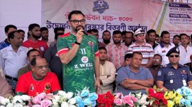 ক্রীড়াঙ্গনকে দলীয়করণ করে ধ্বংসের পথে নিয়ে গেছে স্বৈরাচার সরকার: আমিনুল হক