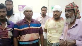 বরগুনায় ক্যারম বোর্ড খেলা নিয়ে সংঘর্ষ, আহত ১৪
