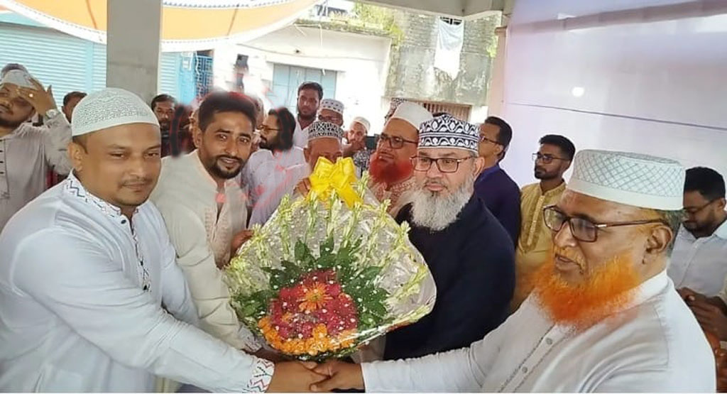 নাজিরপুরে স্বেচ্ছাসেবক দল থেকে বহিষ্কৃত নেতার জামায়াতে যোগদান