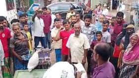 এসএ পরিবহনের অফিস থেকে ম্যানেজারের ঝুলন্ত মরদেহ উদ্ধার