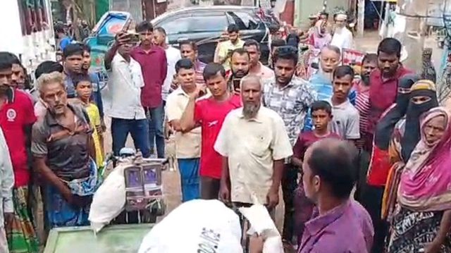 এসএ পরিবহনের অফিস থেকে ম্যানেজারের ঝুলন্ত মরদেহ উদ্ধার