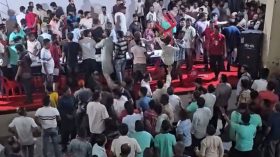 বিএনপির কাউন্সিলে ব্যালট ছিনতাই, ফলাফল স্থগিত