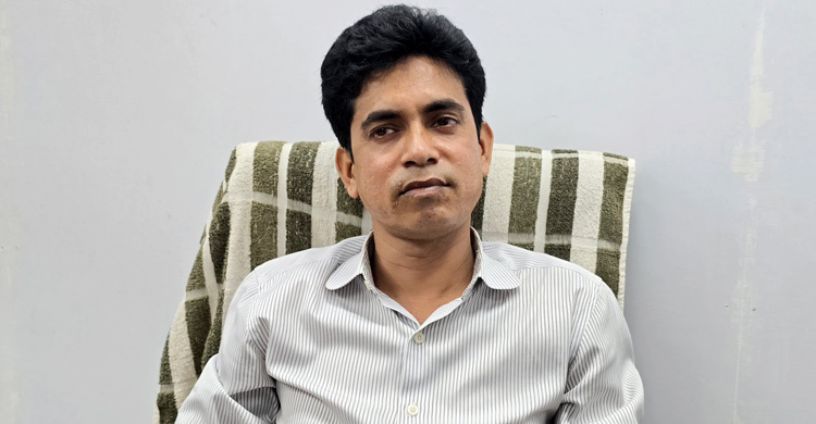  সব রোগের চিকিৎসা দেন দন্তচিকিৎসক হারুন 