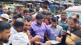ভোলায় নিষেধাজ্ঞা অমান্য করে ইলিশ বিক্রি, ৩ ব্যবসায়ীকে জরিমানা