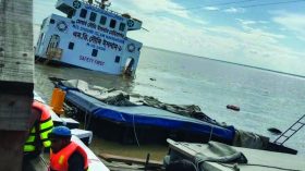 মেঘনায় সিমেন্ট বোঝাই জাহাজডুবি, ১১ নাবিক উদ্ধার