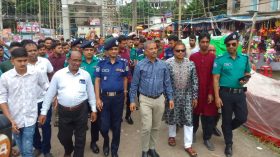 আওয়ামী লীগের কার্যক্রমে নিষেধাজ্ঞা প্রত্যাহারের সম্ভাবনা নেই : আইন উপদেষ্টা