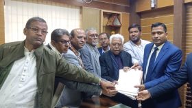 বরিশাল-২ আসনে সরফুদ্দিন আহমেদ সান্টুর মনোনয়নপত্র দাখিল 