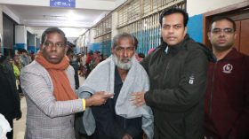 বরিশালে দুই শতাধিক অসহায় মানুষের মাঝে কম্বল বিতরণ