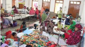 হাসপাতালে ঠান্ডাজনিত রোগীর চাপ বেড়েছে, বেশি আক্রান্ত শিশুরা