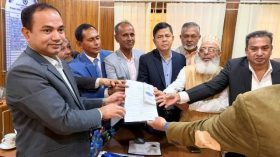 ভোলা-২ আসনে বিএনপির প্রার্থী হাফিজ ইব্রাহিমের মনোনয়নপত্র সংগ্রহ
