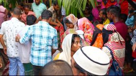 বসতঘরের টিনের চাল পরিবর্তনের সময় চাল থেকে পড়ে মিস্ত্রীর মৃত্যু