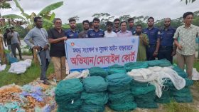 উজিরপুরে ৩০ লাখ টাকার নিষিদ্ধ জাল জব্দ