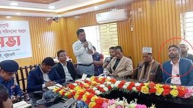 রাঙ্গাবালীতে আ’লীগ নেতাকে পাশে বসিয়ে গণঅভ্যুত্থানের শহীদদের নিয়ে স্মরণসভা