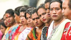 হিজড়াদের তিনটি জিনিস দিলেই আপনার সর্বনাশ