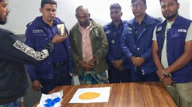 ৯০০ পিস ইয়াবাসহ মাদককারারি গ্রেফতার