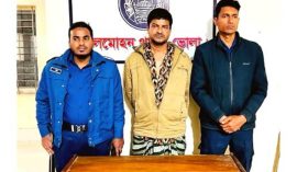 লালমোহনে ১০০ পিস ইয়াবাসহ মাদককারবারি আটক