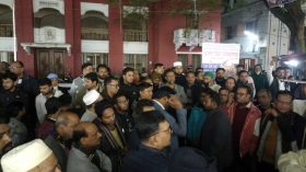 মাইকিং করে ফার্মেসি ব্যবসায়ীদের ধর্মঘট, বিপাকে রোগীরা