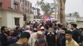 বিএনপি নেতাকে কুপিয়ে আহত করলেন ছাত্রলীগ নেতা