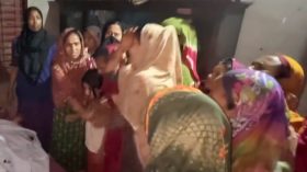 বাউফলে চিরকুট লিখে প্রাণ দিলো ইভটিজিংয়ের শিকার কিশোরী