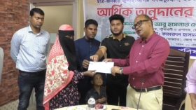 শহীদ পরিবারের পাশে জেলা পরিষদ, ৩০ লাখ টাকা অনুদান