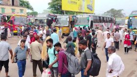 কর্মস্থলে ফিরছে দক্ষিণাঞ্চলের কর্মজীবীরা
