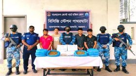 পাথরঘাটায় গাঁজাসহ ৪ মাদক কারবারি আটক