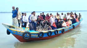 বরগুনায় খেয়া পারাপারে ২৫ শতাংশ ভাড়া বৃদ্ধি, ক্ষোভ