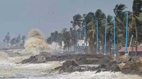 রাতেই ১৯ অঞ্চলে ঝড়ের আভাস