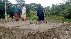 জামিনে বের হয়ে বাদীর ঘর ভেঙে নিলেন যুবদল নেতা পলাশ