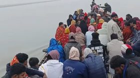 পথ হারিয়ে নদীতেই হলো বাসর রাত