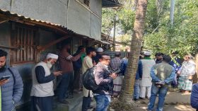 ওসমান হাদির গ্রামের বাড়ি নলছিটিতে শোকের ছায়া