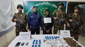 মহিপুরে সেনাবাহিনীর অভিযানে চিহ্নিত মাদক কারবারি আটক
