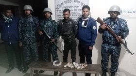চরফ্যাশনে যৌথ বাহিনীর অভিযানে দুই মাদক ব্যবসায়ী গ্রেফতার